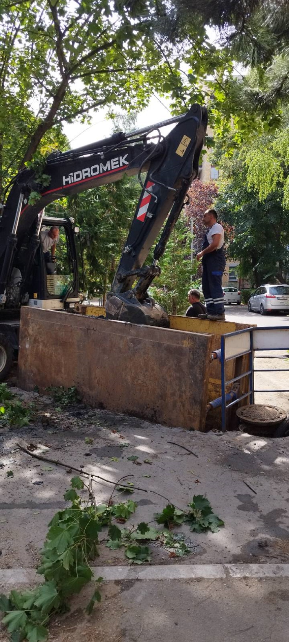 Санација канализационе мреже у улици Лазаревачки друм