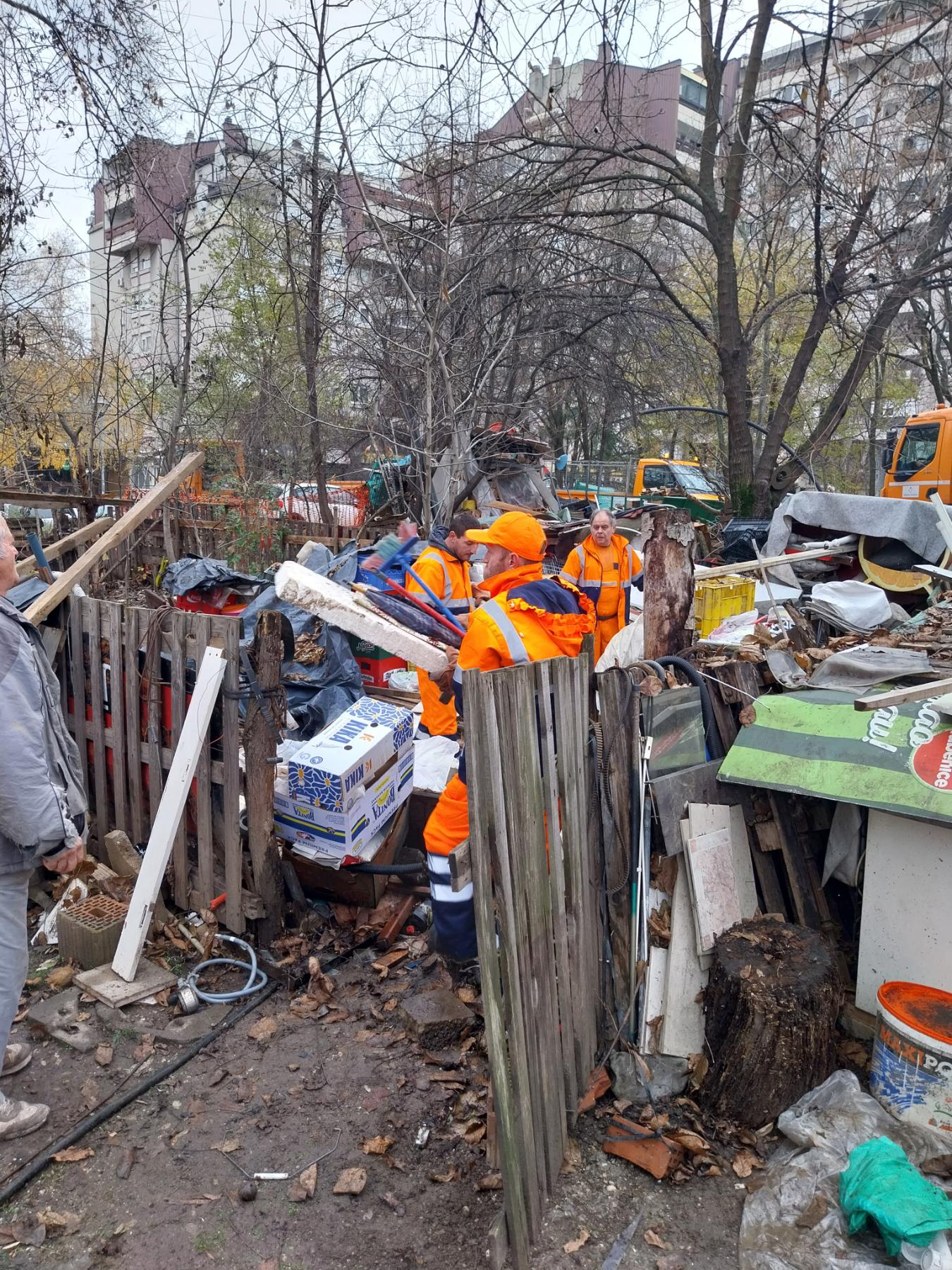 Уклоњена депонија у Улици поручника Спасића и Машере