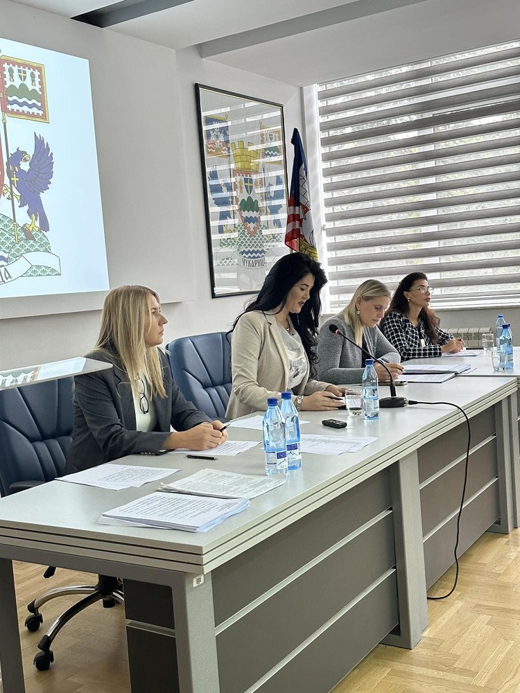 ИЗВЕШТАЈ  СА 10. СЕДНИЦЕ СКУПШТИНЕ ГРАДСКЕ ОПШТИНЕ ЧУКАРИЦА  ОДРЖАНЕ  06.10.2025. године  У СВЕЧАНОЈ САЛИ ГО ЧУКАРИЦА